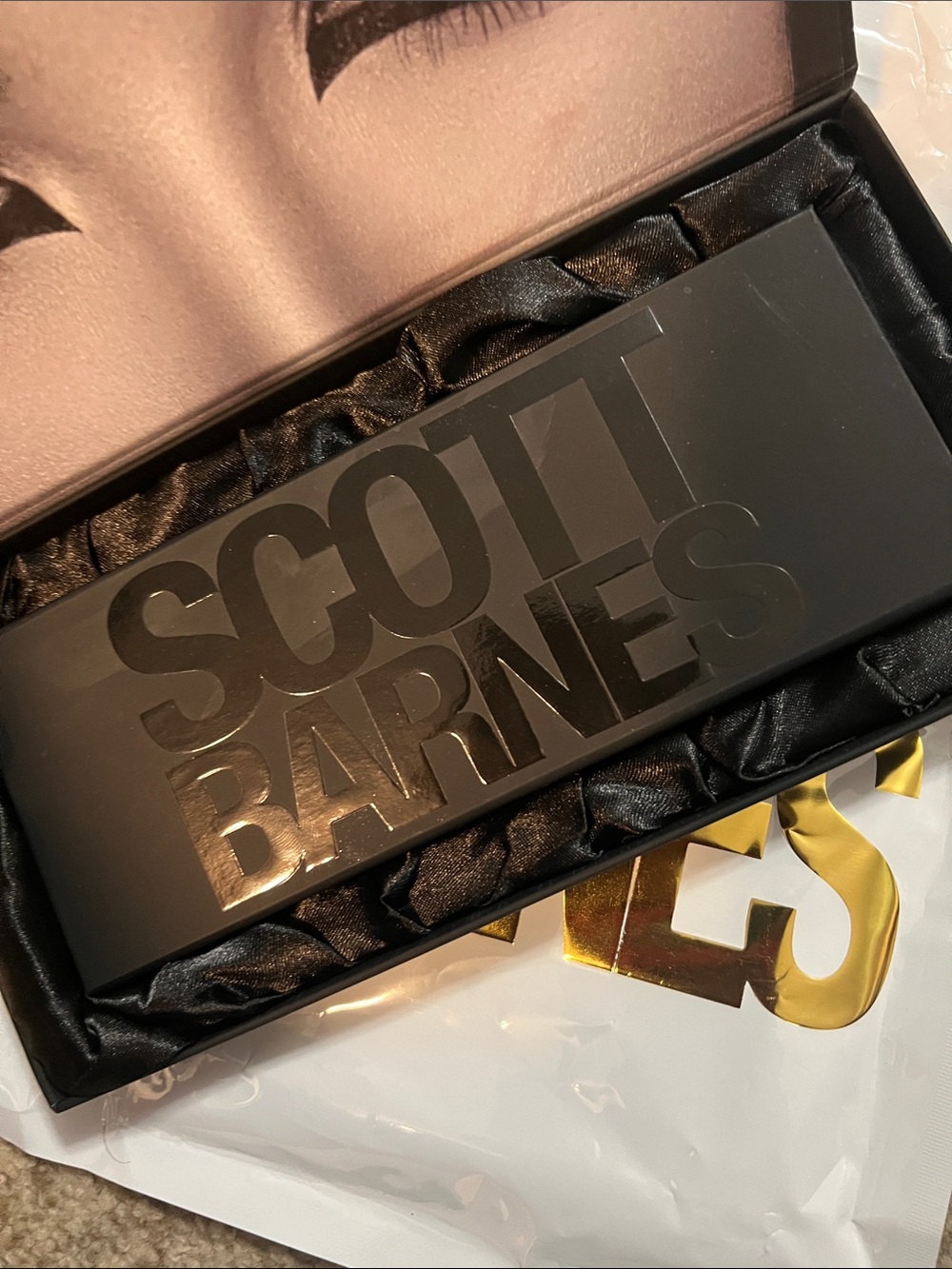 πββ¬ SCOTT BARNES Limited Edition Mesmerize Eyeshadow Palette - Picture 9 of 11